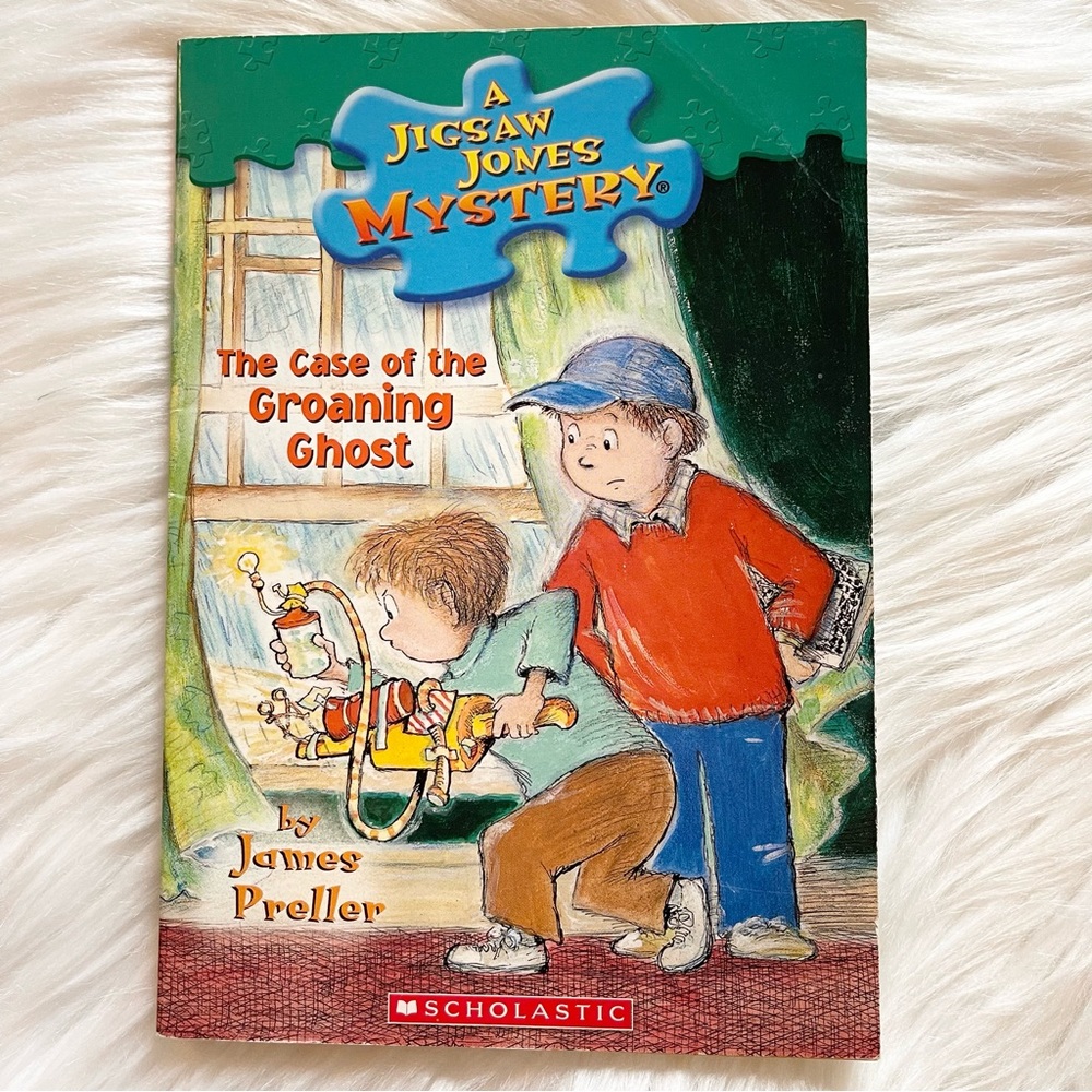 The Case Of The Groaning Ghost, A Jigsaw Jones Mystery by James Preller